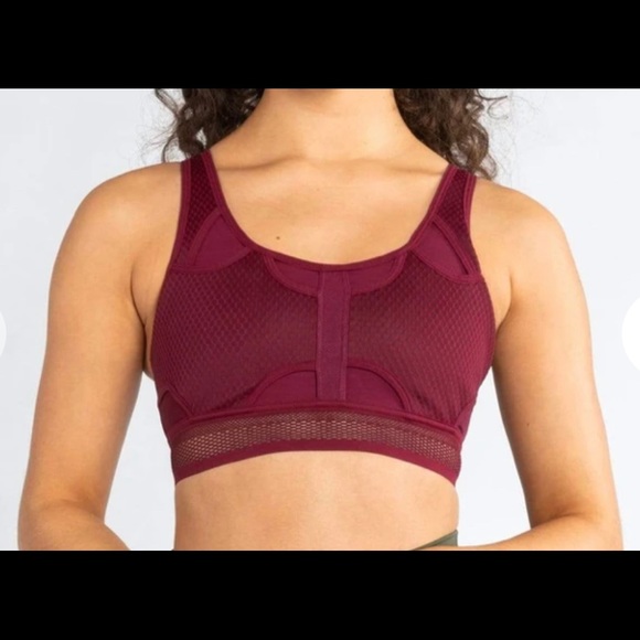 Nike Swoosh Ultrabreathe Sports Bra - Picture 2 of 6